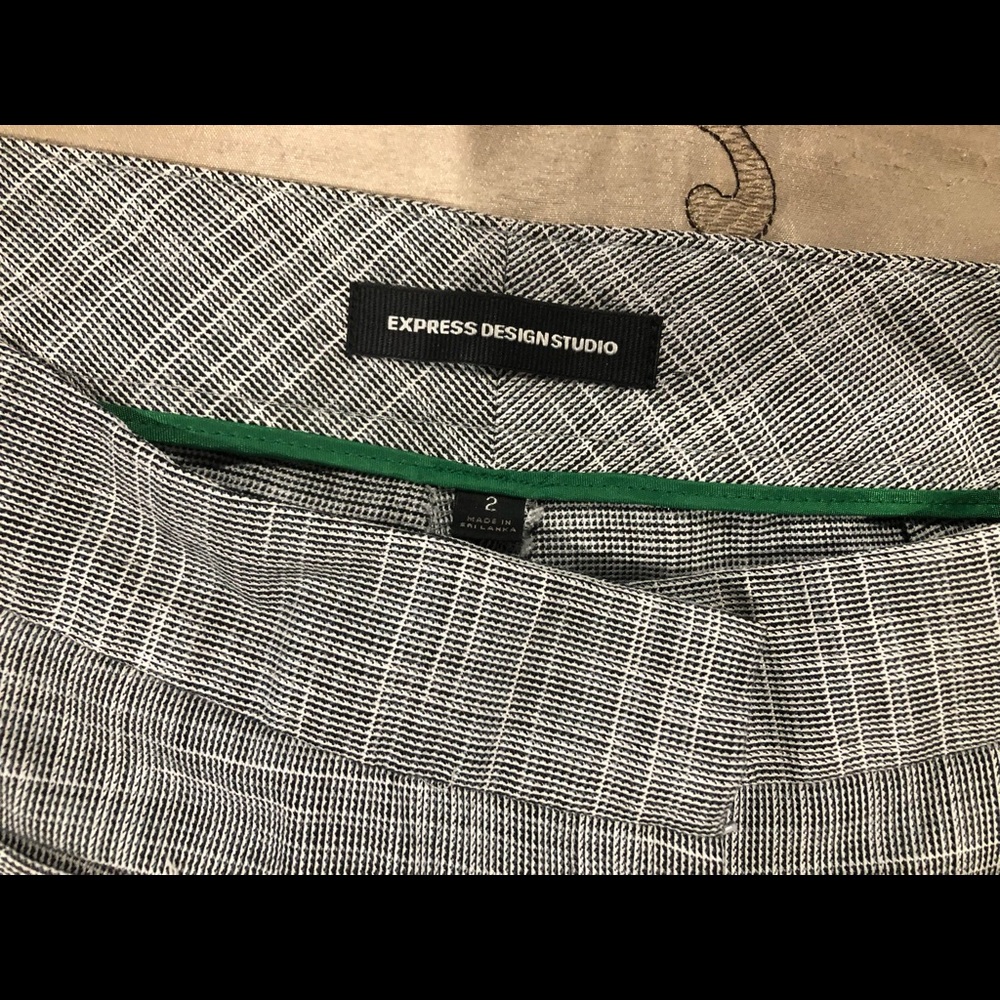 Express pants - Picture 3 of 3